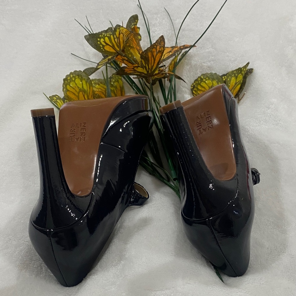 NATURALIZER Black Patent Mary Jane Heels. Size 8N - Picture 6 of 6